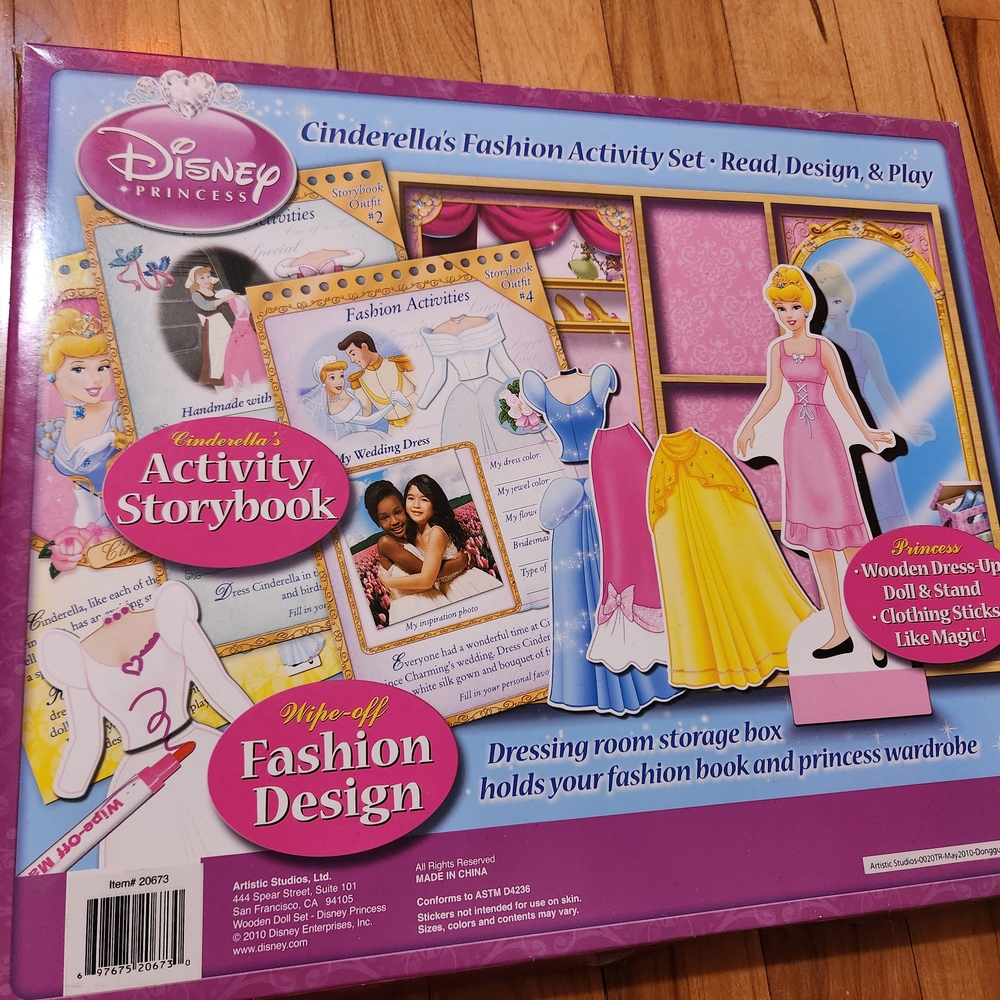 Disney Cinderella Magnetic Fashion Activity Set